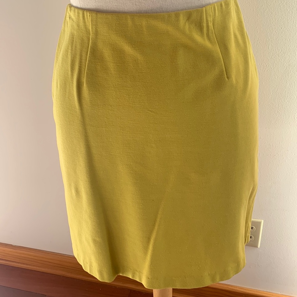 Chartreuse Yellow-Green Knit Skirt. Brand j.jill